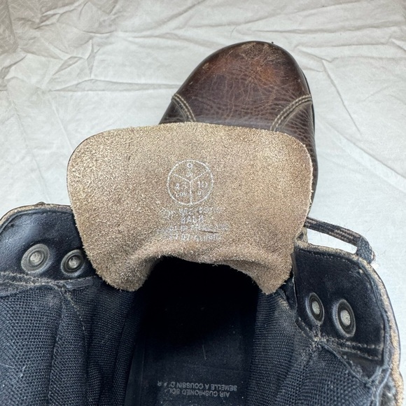 Dr. Martens Men's Brown Leather Boots - Picture 7 of 7